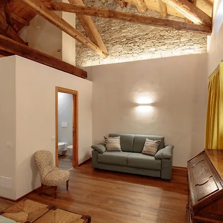 Il Fontego Historic House Dolomites Mel