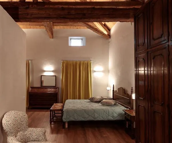 Il Fontego Historic House Dolomites Oda ve Kahvaltı