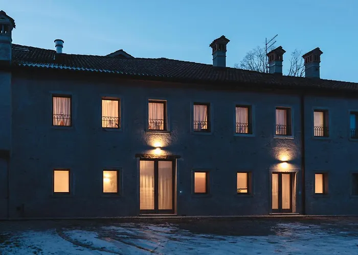 Nocleg ze śniadaniem Il Fontego Historic House Dolomites 3*